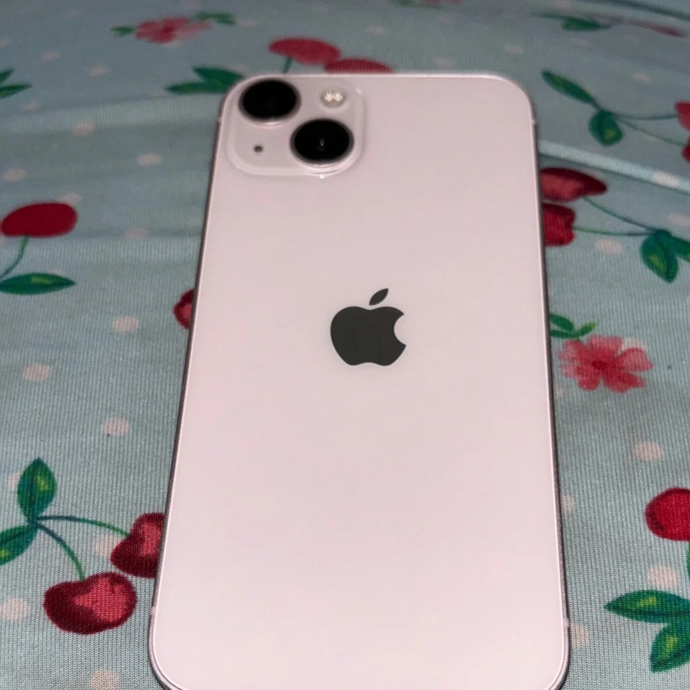 Apple iPhone in Elegant White